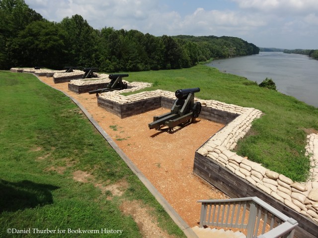 fort-donelson-river-battery-lower-battery-dover-tennessee-cumberland-river-bookworm-history-daniel-thurber